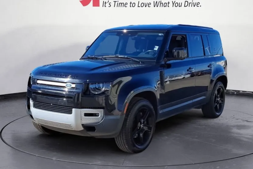 2020 Land Rover Defender HSE photo 1