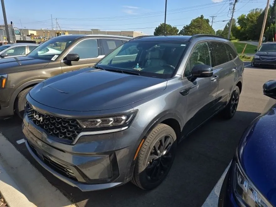 2022 Kia Sorento SX photo 1
