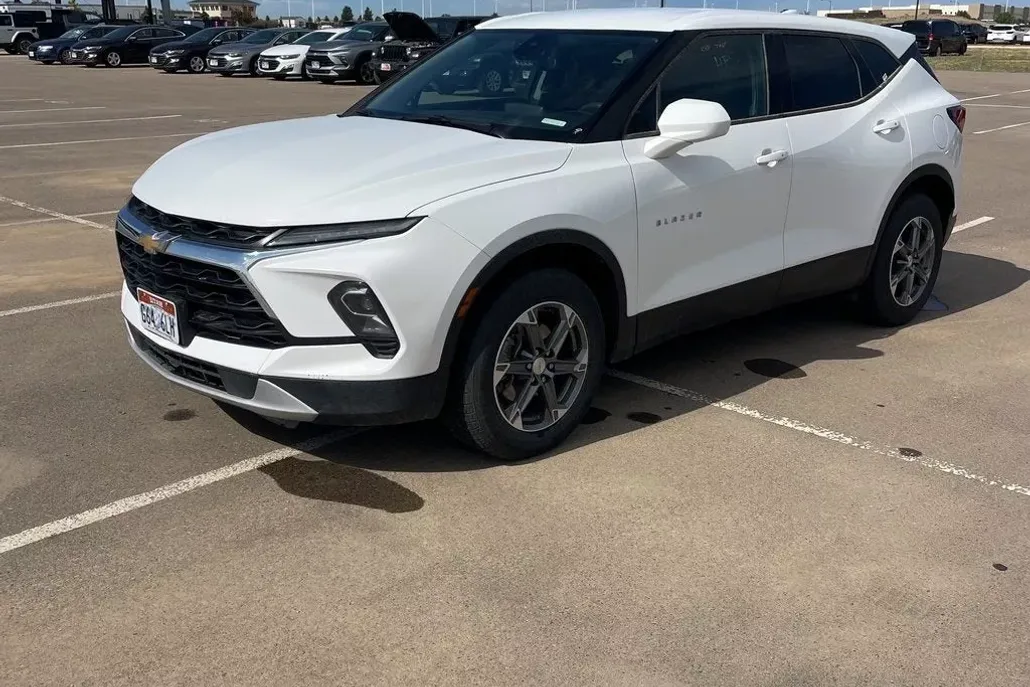 2023 Chevrolet Blazer 2LT photo 1