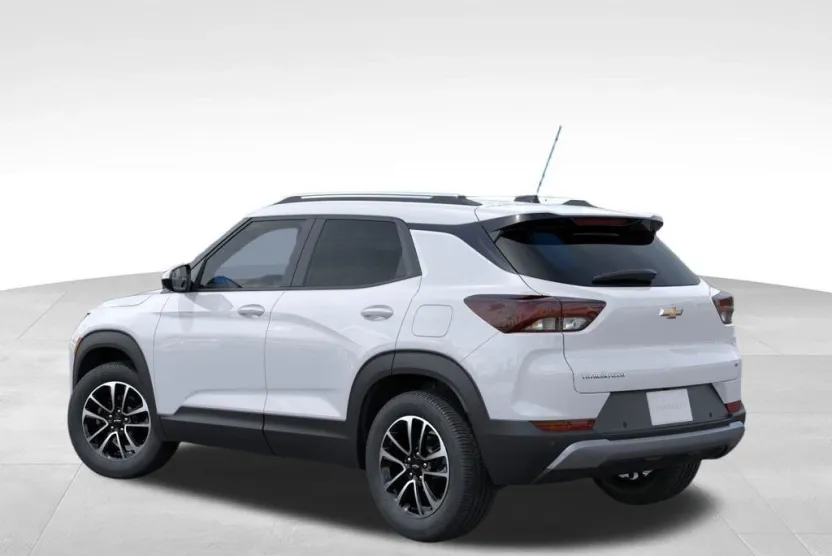 2026 Chevrolet Trailblazer LT photo 1
