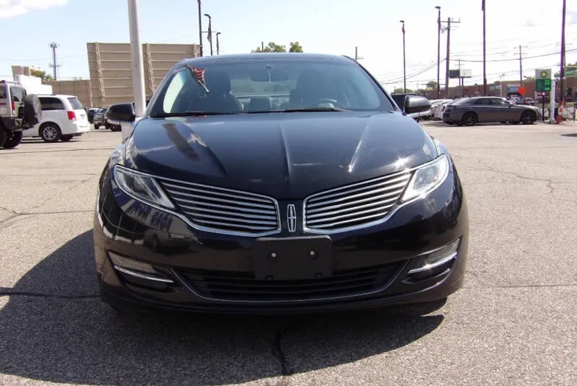 2014 Lincoln MKZ photo 1