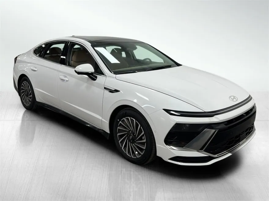 2025 Hyundai Sonata Hybrid Limited photo 1
