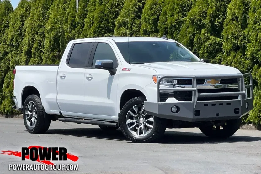 2024 Chevrolet Silverado 1500 LT photo 1
