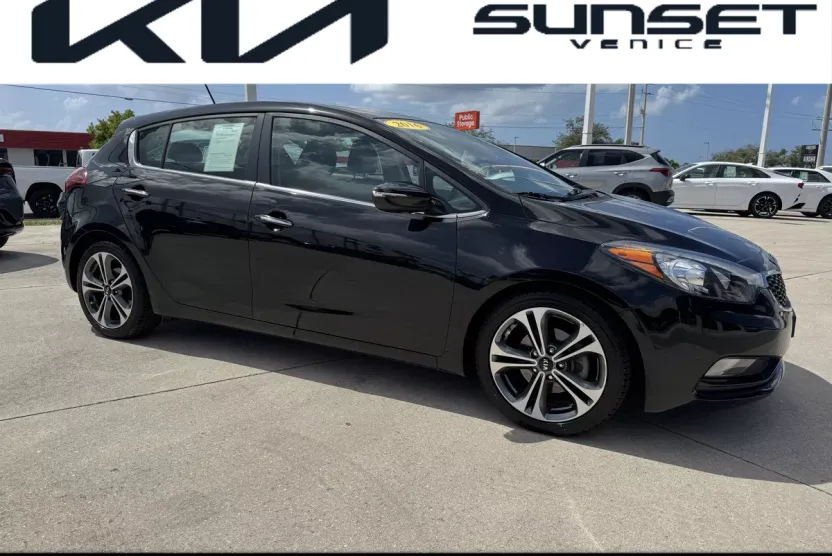 2016 Kia Forte EX photo 1