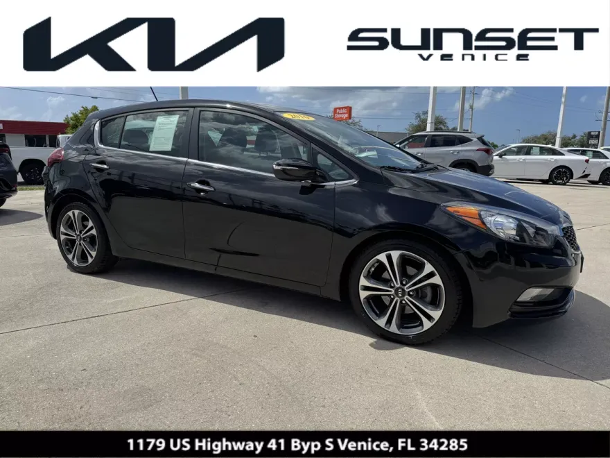 2016 Kia Forte EX photo 1