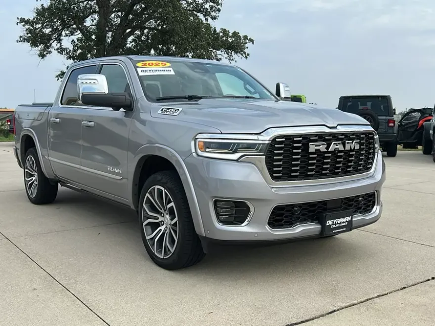 2025 Ram 1500 photo 1