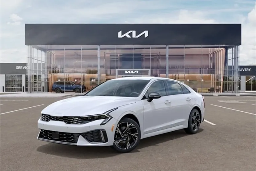 2025 Kia K5 GT-Line photo 1