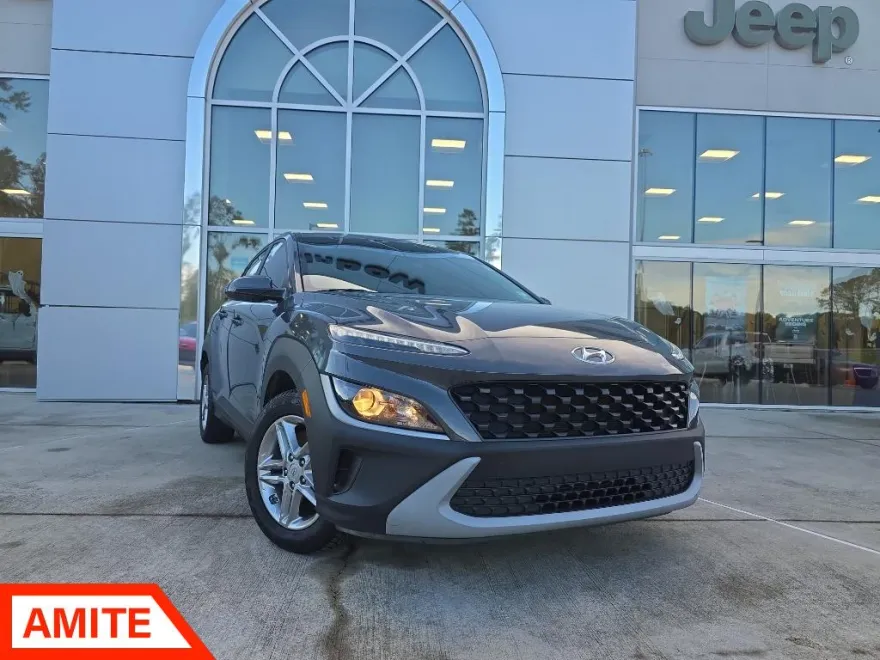 2023 Hyundai Kona SE photo 1