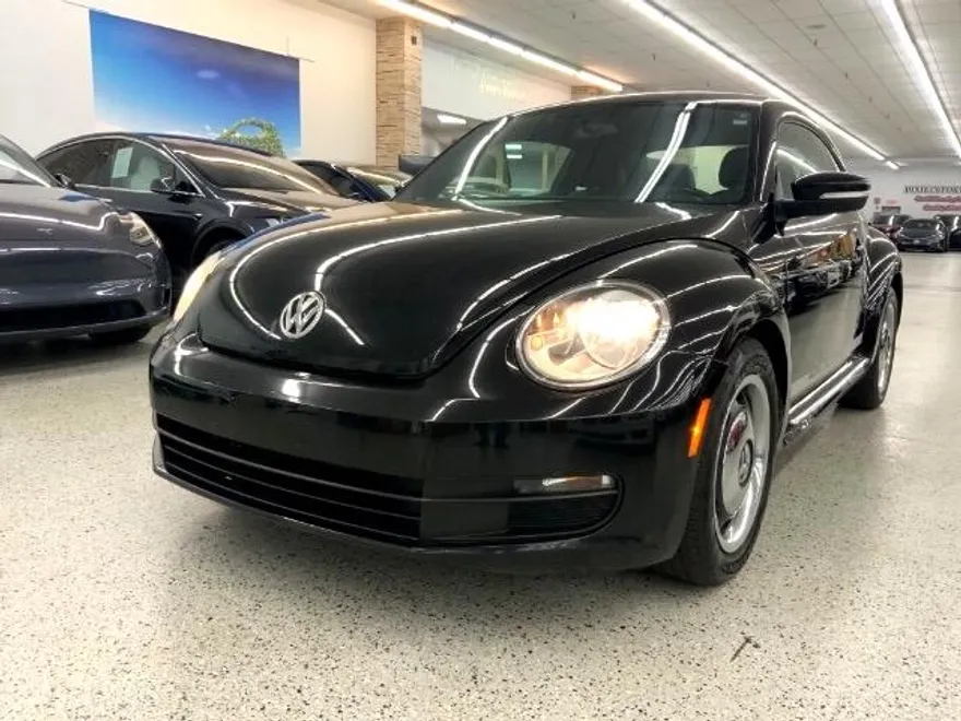2012 Volkswagen Beetle 2.5L photo 1