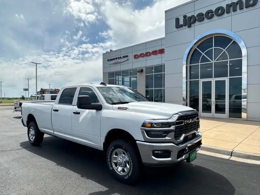 2025 Ram 2500 Tradesman photo 1