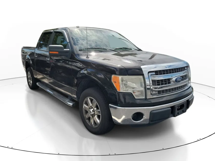 2013 Ford F-150 XLT photo 1
