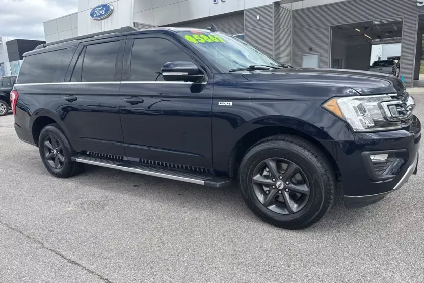 2021 Ford Expedition MAX XLT photo 1