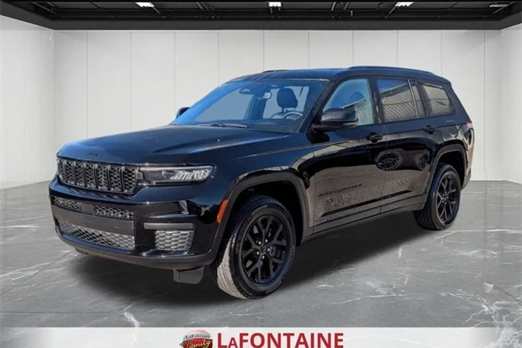 2024 Jeep Grand Cherokee Altitude photo 1