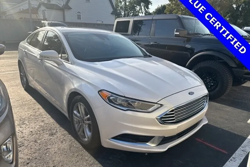 2018 Ford Fusion SE photo 1