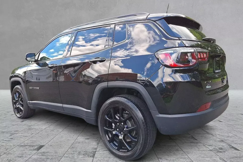 2022 Jeep Compass Altitude photo 1
