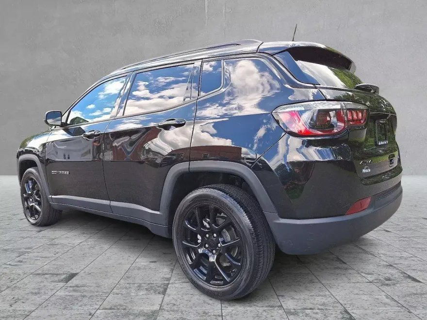 2022 Jeep Compass Altitude photo 1