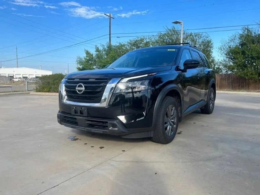 2024 Nissan Pathfinder SV photo 1