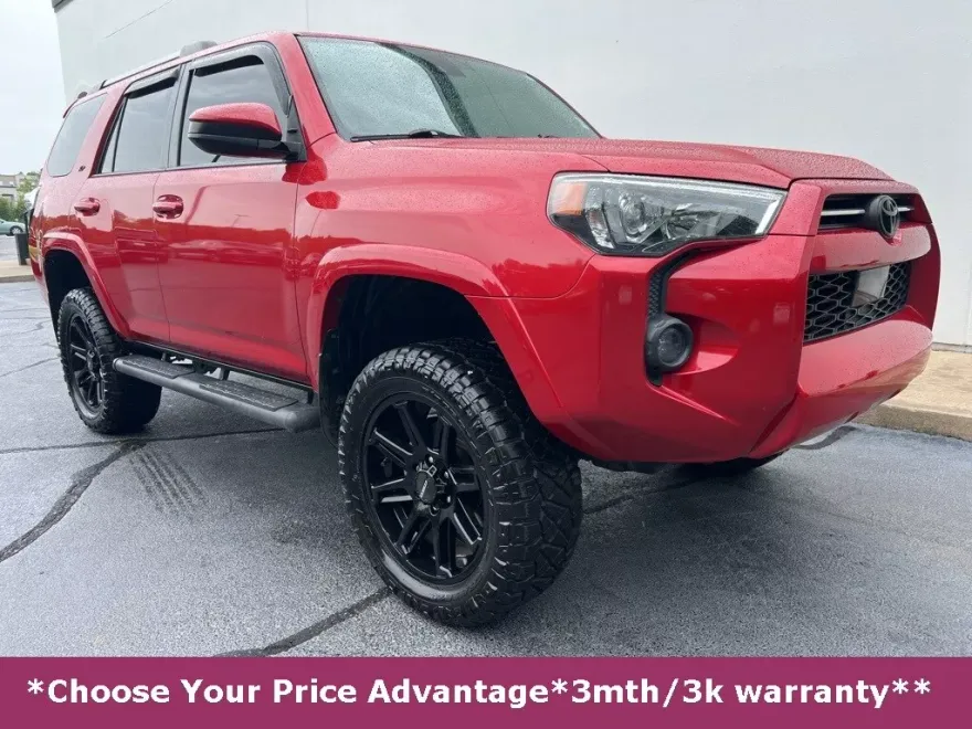 2020 Toyota 4Runner SR5 photo 1