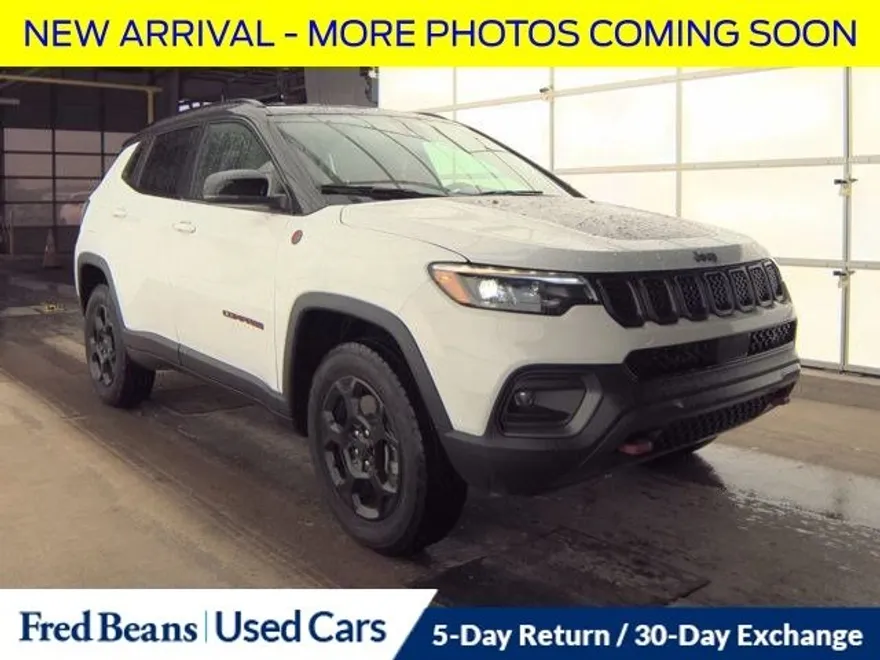 2024 Jeep Compass Trailhawk photo 1