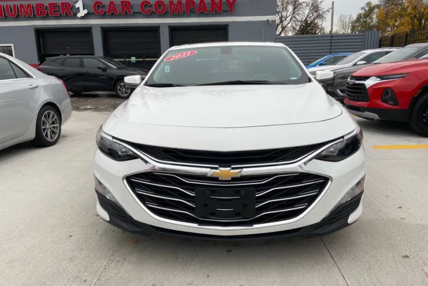 2021 Chevrolet Malibu 1LT photo 1