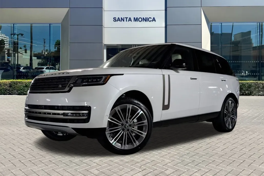 2025 Land Rover Range Rover SE photo 1
