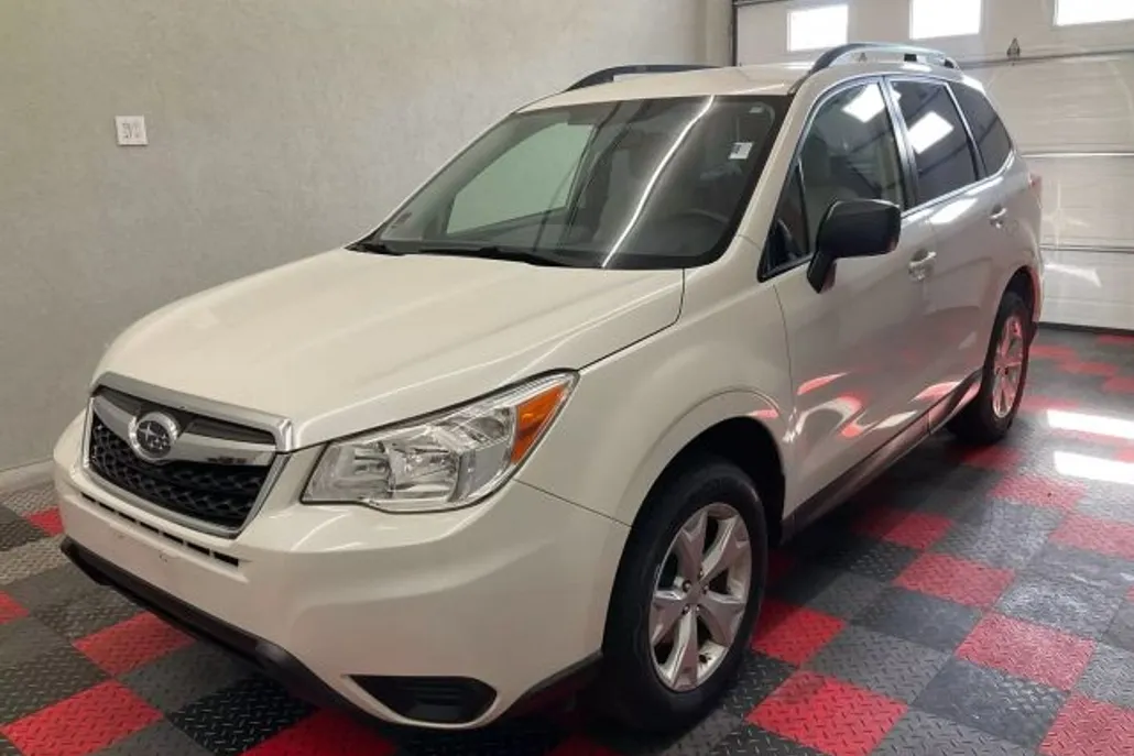 2016 Subaru Forester 2.5i Sport photo 1
