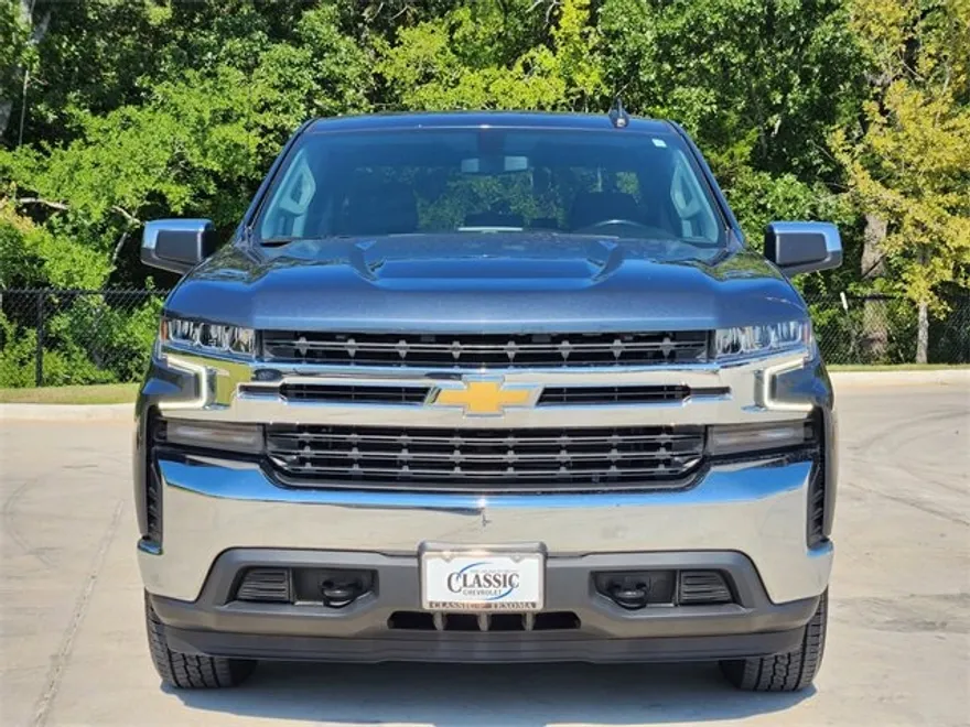 2022 Chevrolet Silverado 1500 LT photo 1