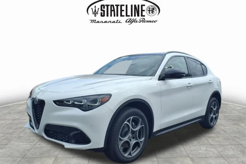 2025 Alfa Romeo Stelvio Sprint Base photo 1