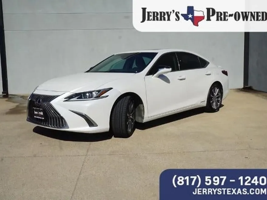 2021 Lexus ES 300h photo 1