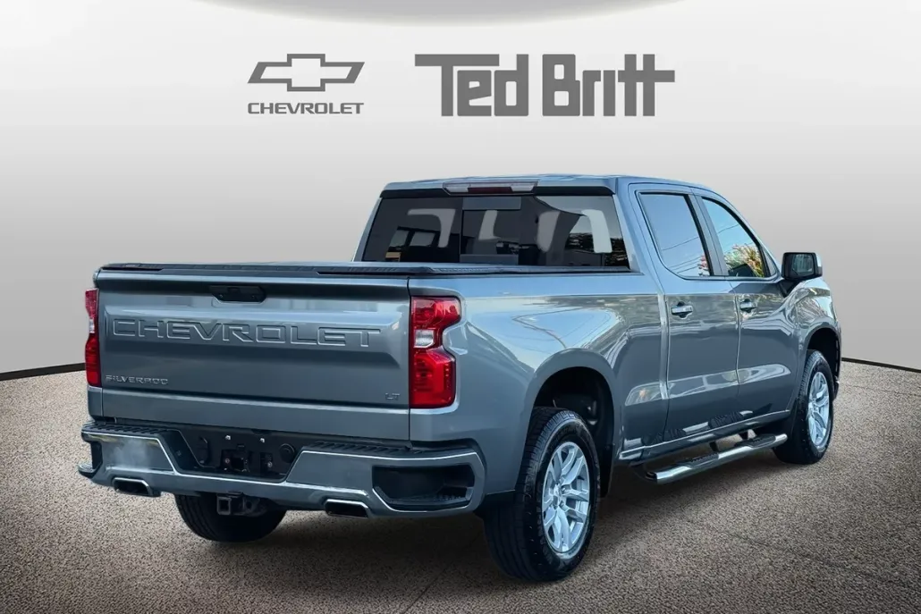 2019 Chevrolet Silverado 1500 LT photo 1