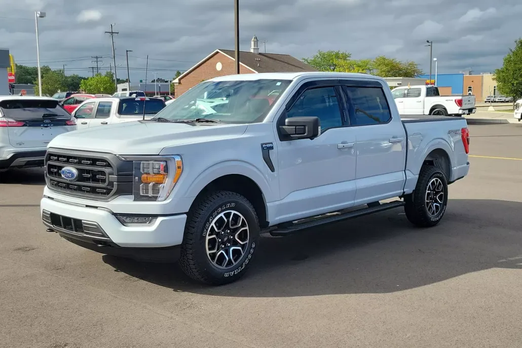 2022 Ford F-150 XLT photo 1