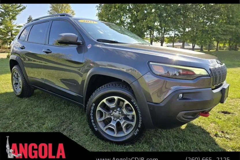 2021 Jeep Cherokee Trailhawk photo 1