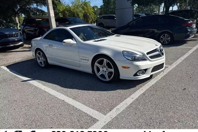 2011 Mercedes Benz SL 550 photo 1