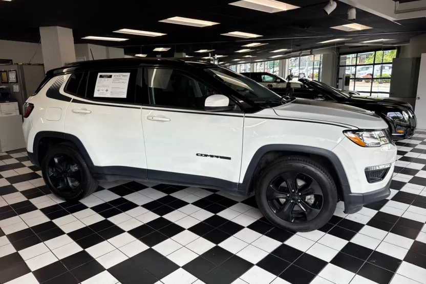 2018 Jeep Compass North Edition Latitude photo 1