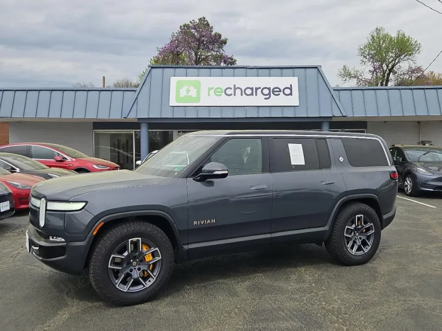 2023 Rivian R1S Adventure photo 1