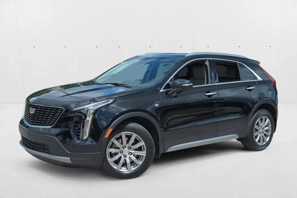 2023 Cadillac XT4 Premium Luxury photo 1