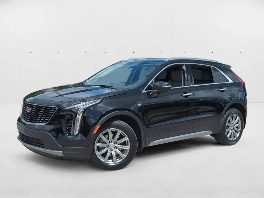 2023 Cadillac XT4 Premium Luxury photo 1