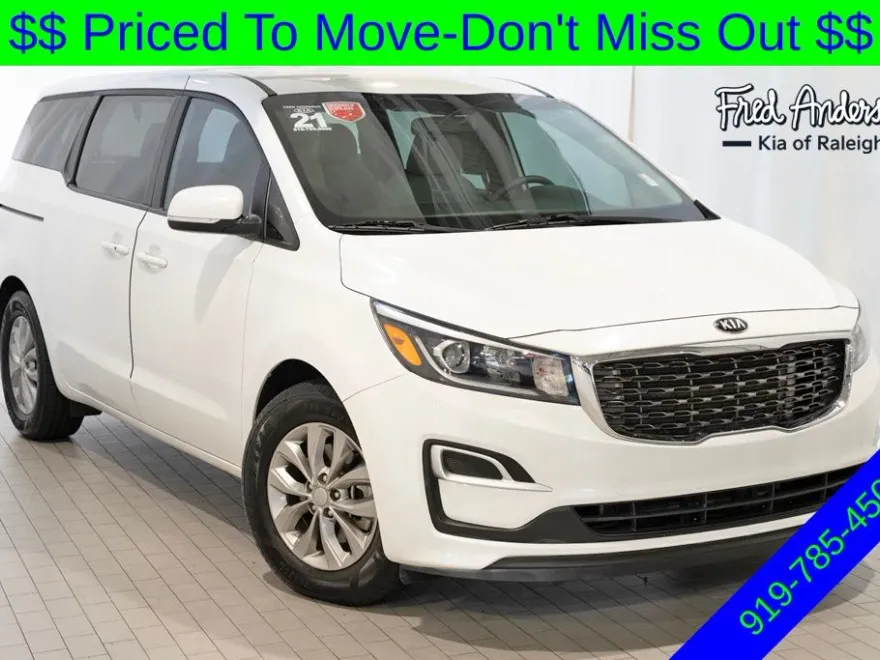 2021 Kia Sedona LX photo 1