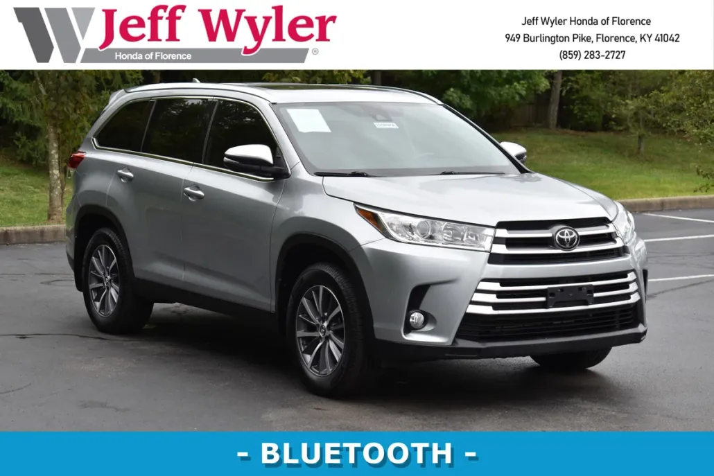 2019 Toyota Highlander XLE photo 1