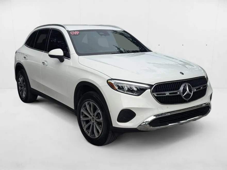 2025 Mercedes Benz GLC 300 4MATIC photo 1