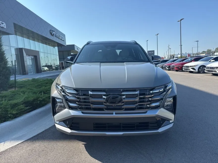 2026 Hyundai Tucson Limited photo 1