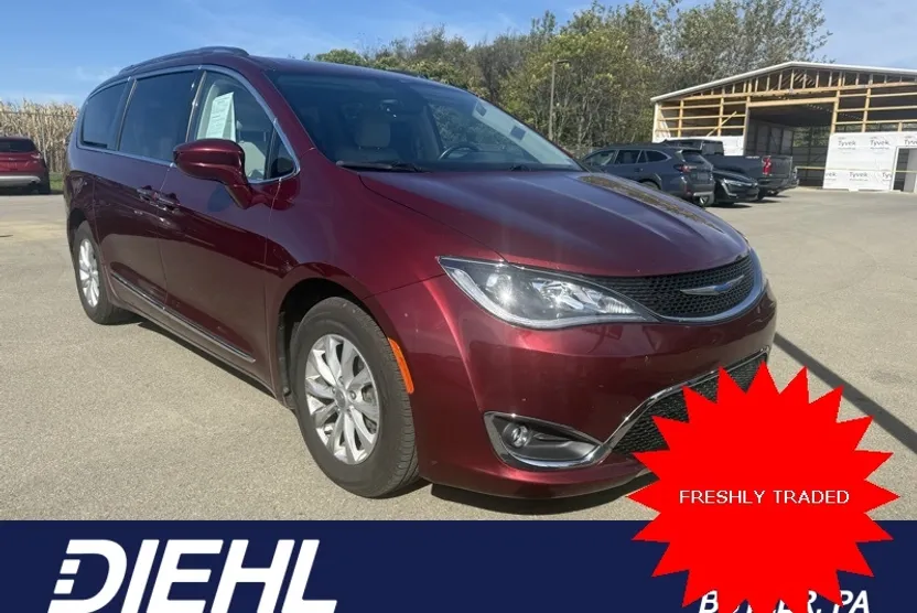 2018 Chrysler Pacifica Touring Plus photo 1