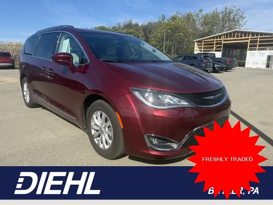 2018 Chrysler Pacifica Touring Plus photo 1