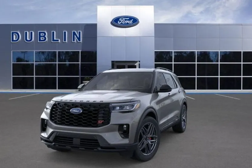 2025 Ford Explorer ST photo 1