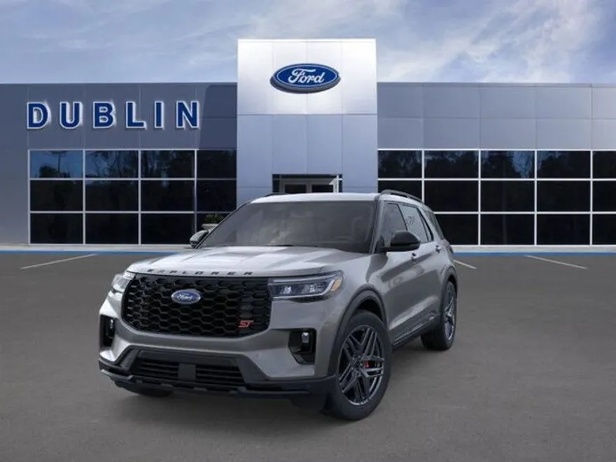 2025 Ford Explorer ST photo 1