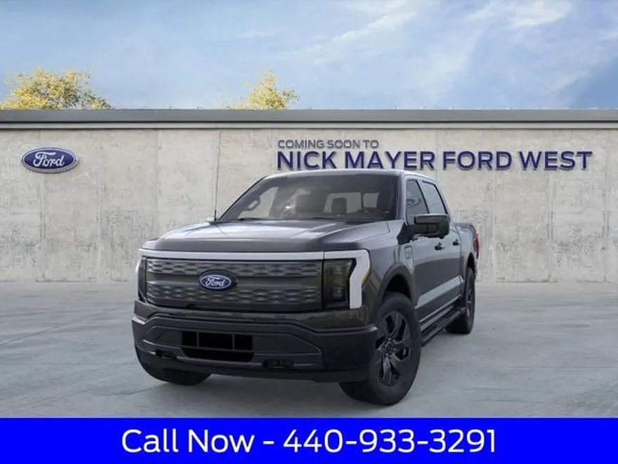 2025 Ford F-150 Lightning Lariat photo 1