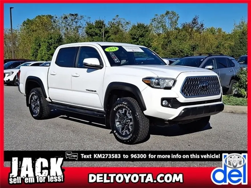 2019 Toyota Tacoma TRD Off-Road photo 1
