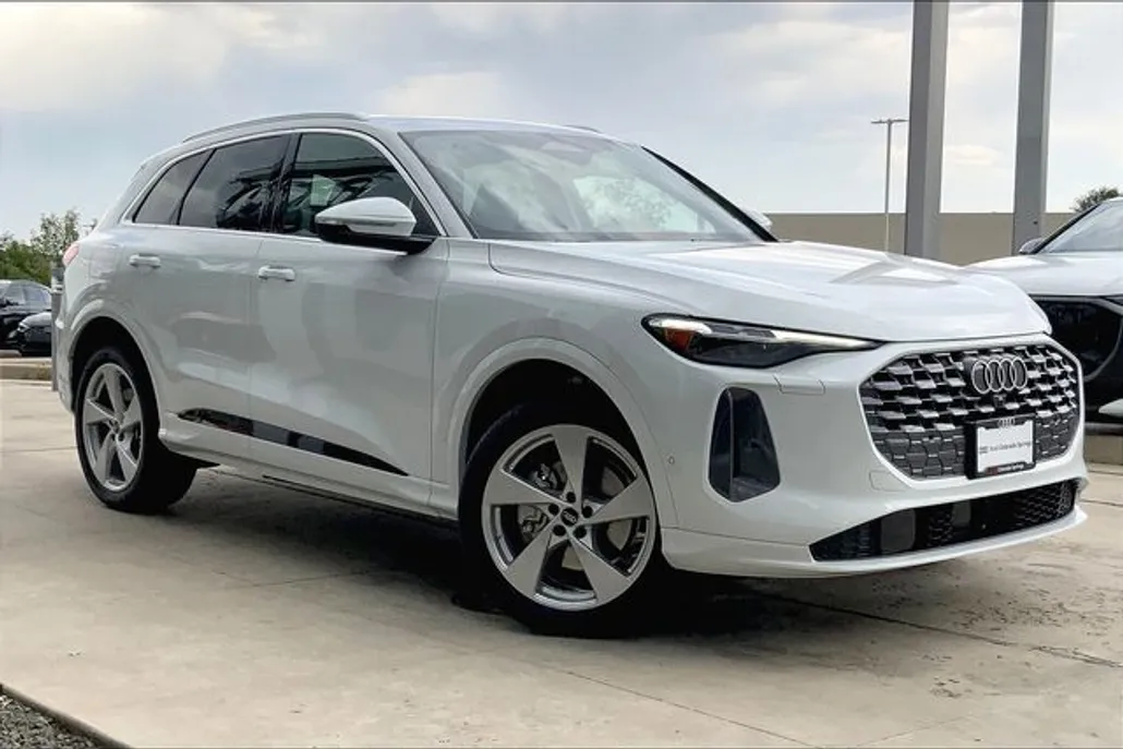 2025 Audi Q5 2.0T Premium Plus photo 1