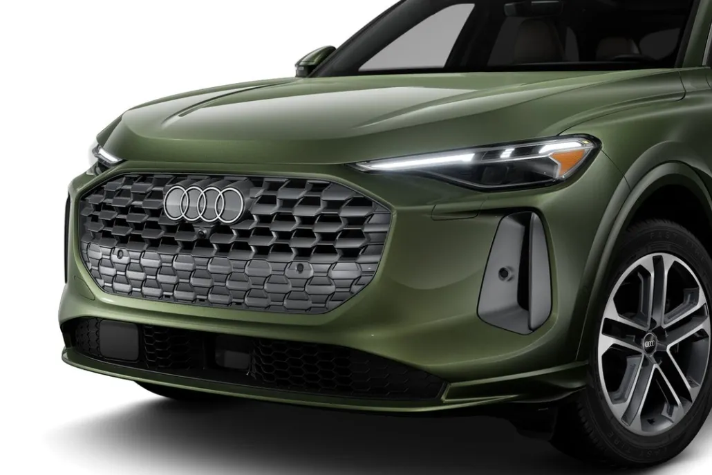 2025 Audi Q5 Premium Plus photo 1