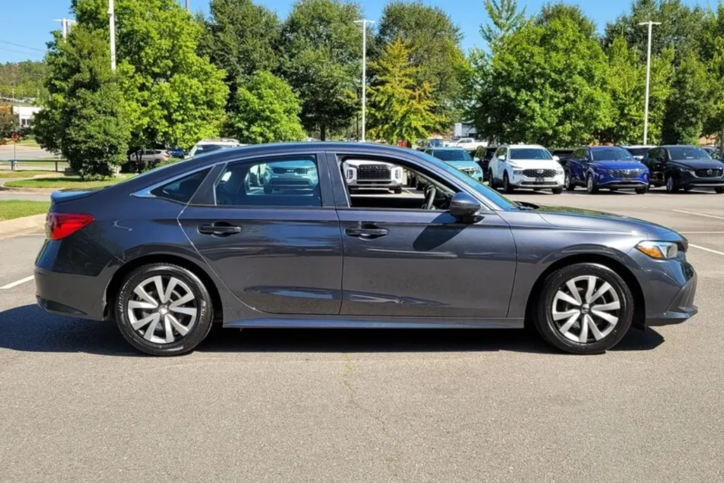 2024 Honda Civic LX photo 1